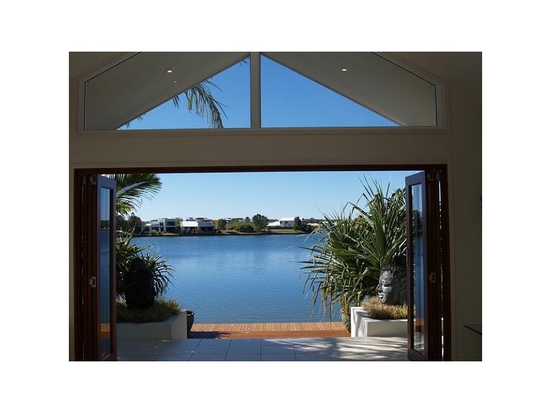 5 Karinya Place, Twin Waters QLD 4564