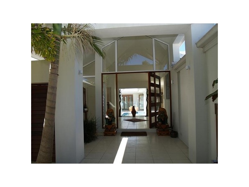 5 Karinya Place, Twin Waters QLD 4564