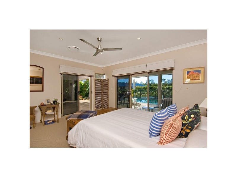 33 Seahorse Drive, Twin Waters QLD 4564