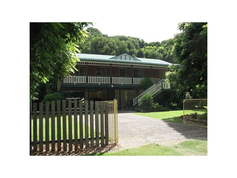 50 Smiths Creek Rd, Uki NSW 2484