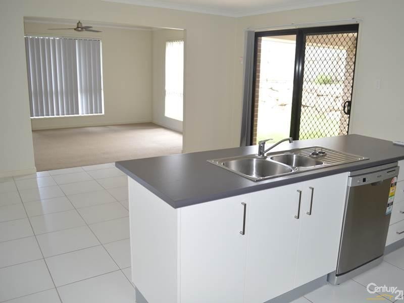 3 Dampier Court, EDEN CHASE ESTATE, Glen Eden QLD 4680