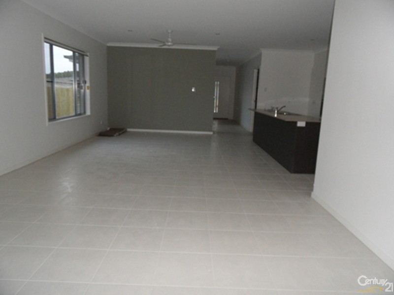 4 Wentworth Place, Eden Chase Estate, Glen Eden QLD 4680