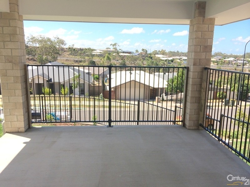 5A Deveney Street, Kirkwood QLD 4680