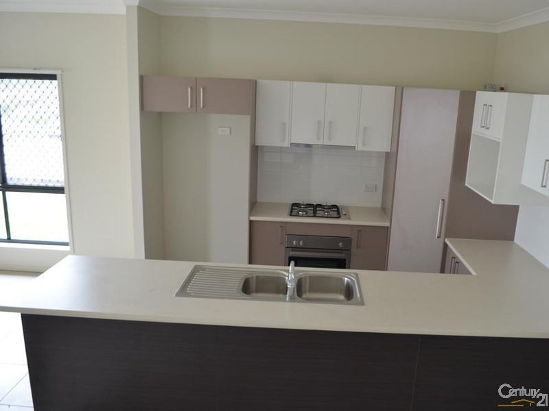 19 Blaxland Court, Eden Chase Estate, West Gladstone QLD 4680