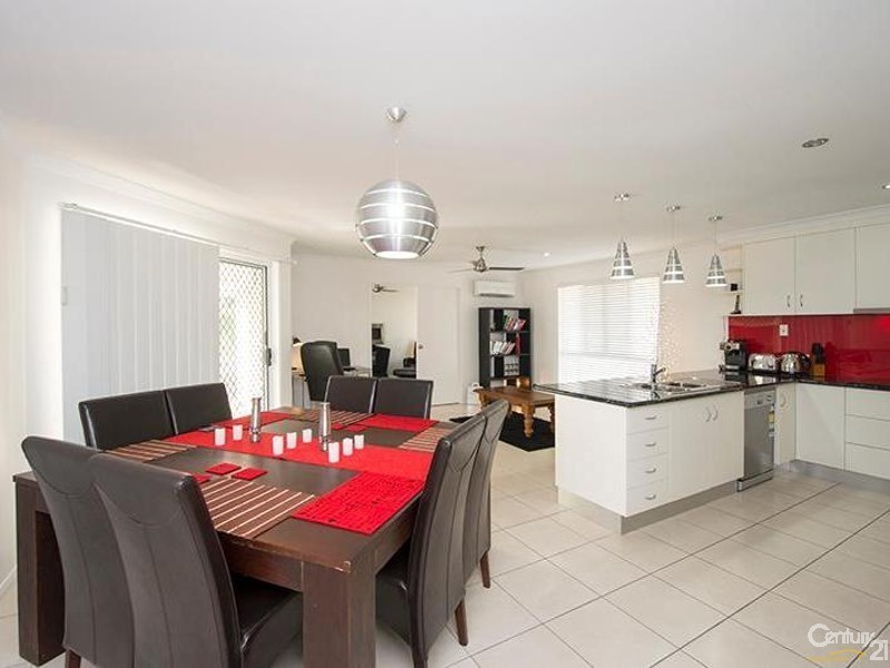 3 Koowin Drive, Kirkwood QLD 4680