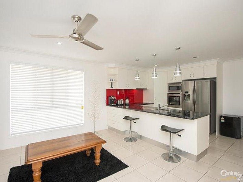 3 Koowin Drive, Kirkwood QLD 4680
