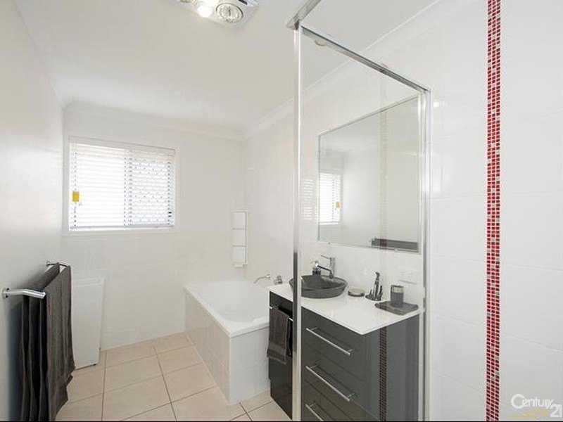 3 Koowin Drive, Kirkwood QLD 4680