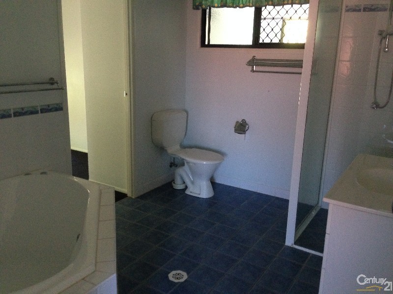 4 Stitt Close, Glen Eden QLD 4680