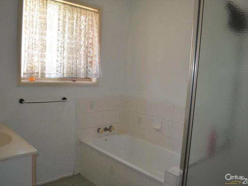 129 Dalrymple Drive, Toolooa QLD 4680