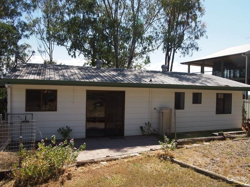 40 Willow Street, New Auckland QLD 4680