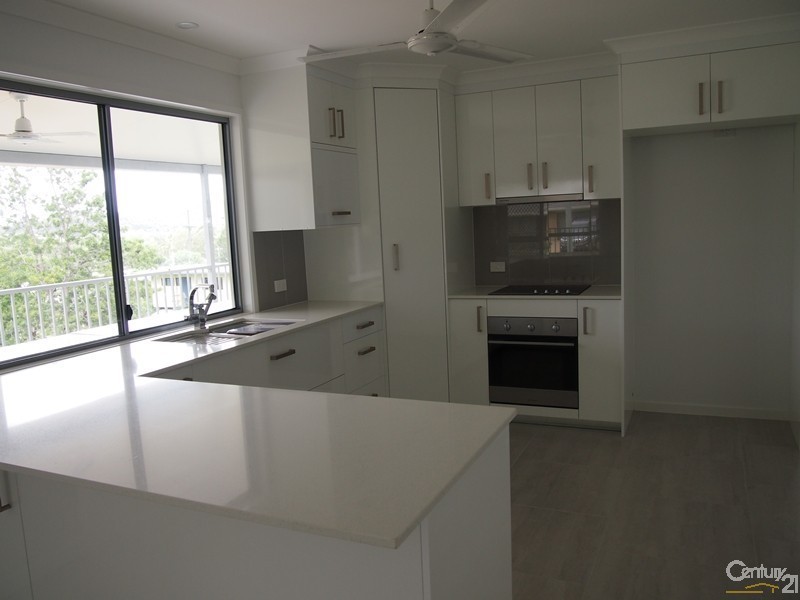 40-44 Wattle Street, New Auckland QLD 4680