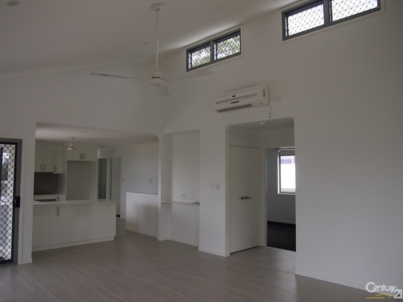 40-44 Wattle Street, New Auckland QLD 4680