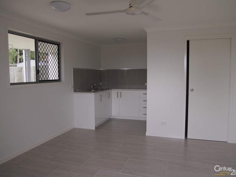 40-44 Wattle Street, New Auckland QLD 4680