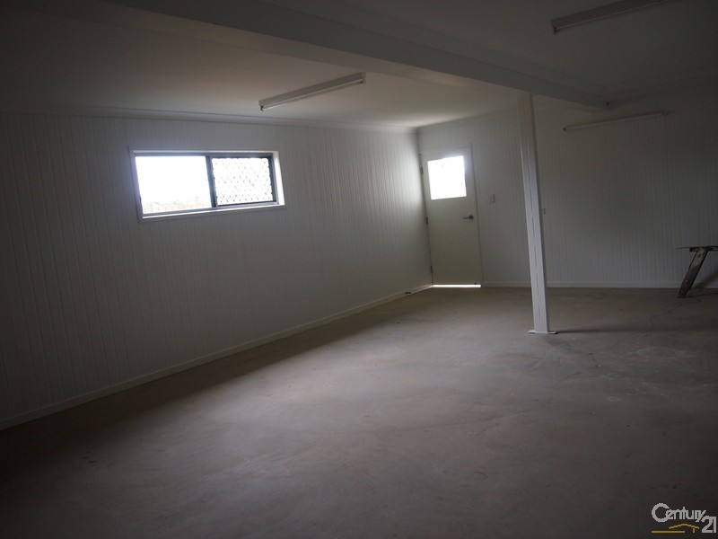 40-44 Wattle Street, New Auckland QLD 4680