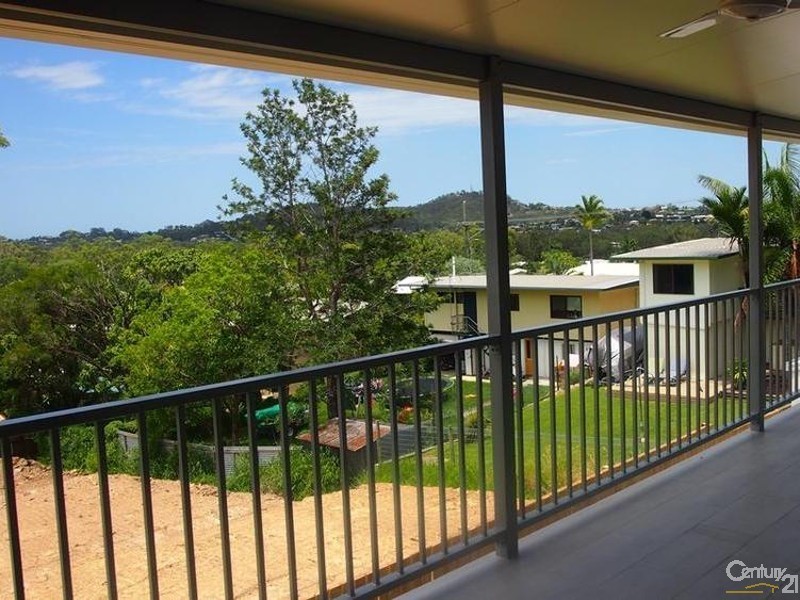 40-44 Wattle Street, New Auckland QLD 4680