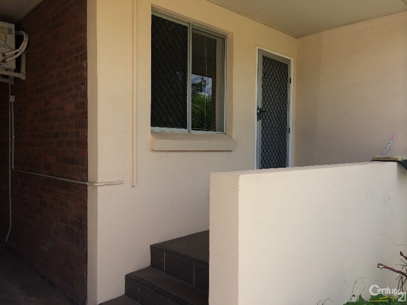 2/3 Butler Street, New Auckland QLD 4680