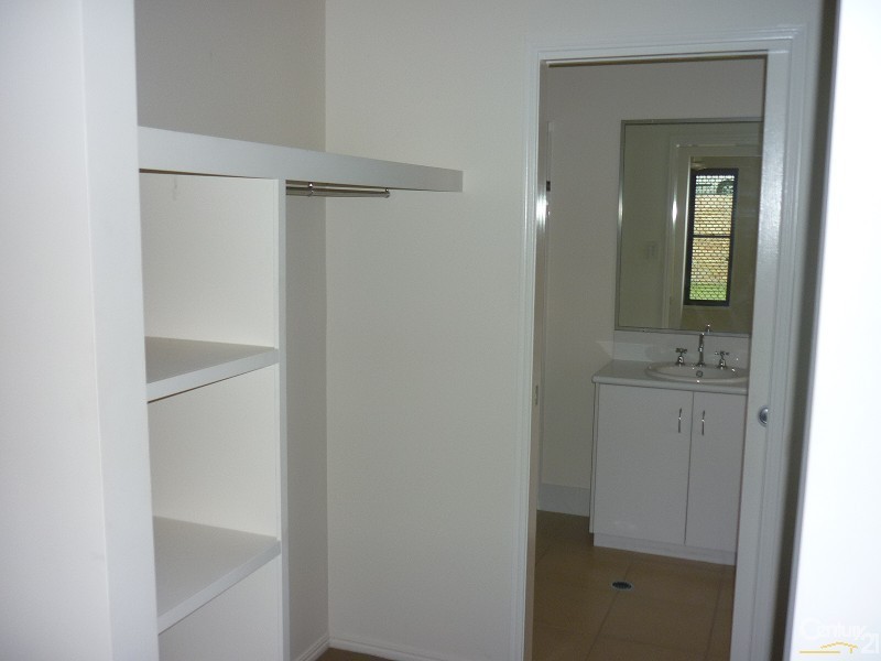 13 Leslie Street, Clinton QLD 4680