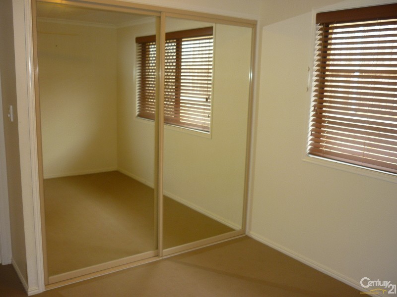 13 Leslie Street, Clinton QLD 4680