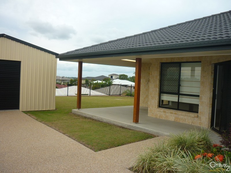 13 Leslie Street, Clinton QLD 4680