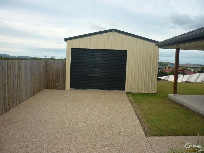 13 Leslie Street, Clinton QLD 4680