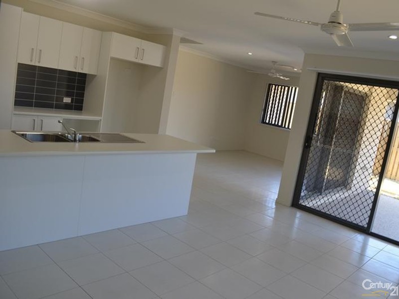 23 Shearwater Drive, BROOKEVIEW ESTATE, Glen Eden QLD 4680