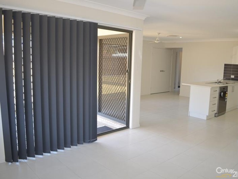 23 Shearwater Drive, BROOKEVIEW ESTATE, Glen Eden QLD 4680