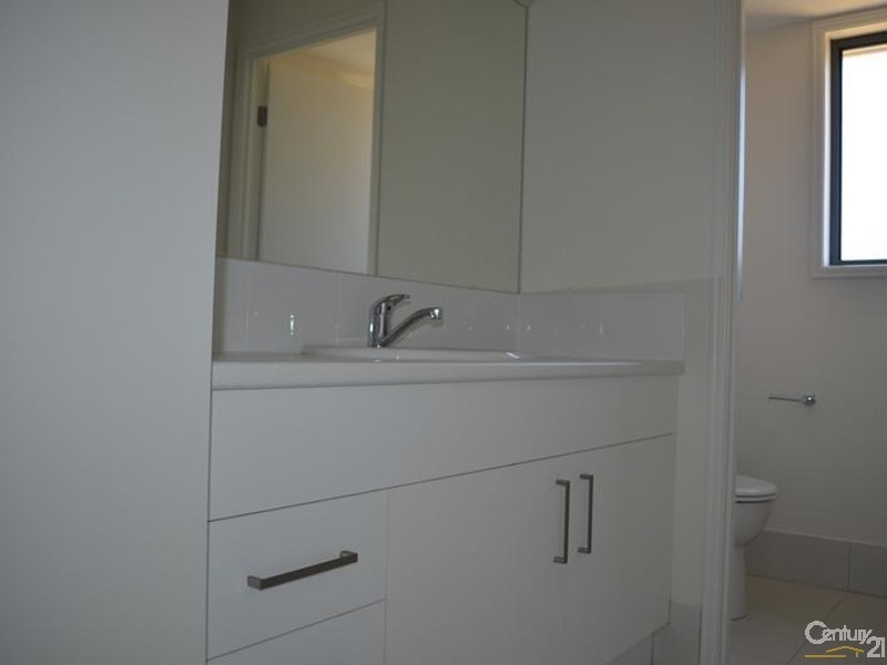 23 Shearwater Drive, BROOKEVIEW ESTATE, Glen Eden QLD 4680