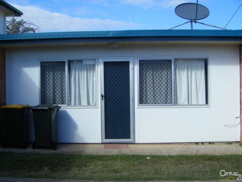 3/6 Boles Street, West Gladstone QLD 4680