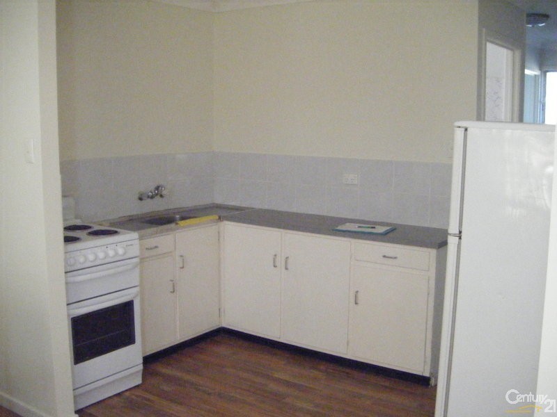 3/6 Boles Street, West Gladstone QLD 4680