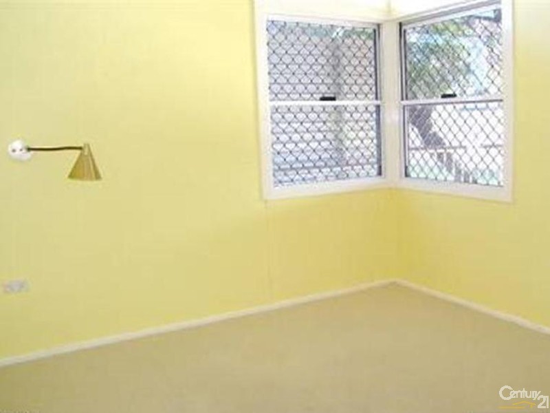 24 Coase Street, West Gladstone QLD 4680