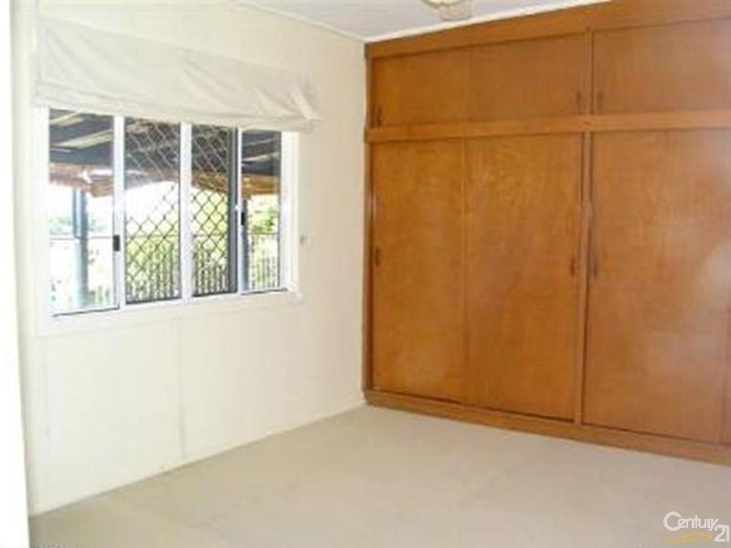 24 Coase Street, West Gladstone QLD 4680