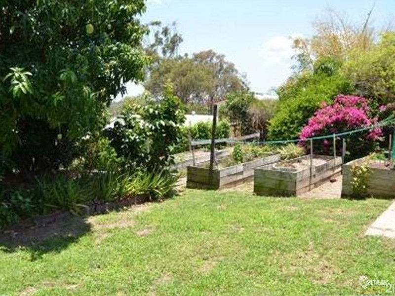 24 Coase Street, West Gladstone QLD 4680