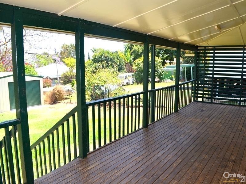 35 Kent Street, West Gladstone QLD 4680