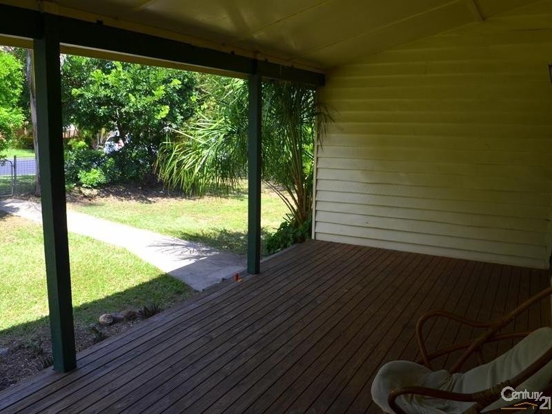 35 Kent Street, West Gladstone QLD 4680