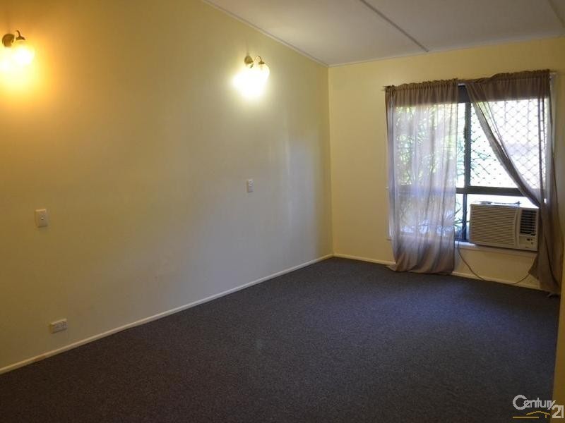 35 Kent Street, West Gladstone QLD 4680