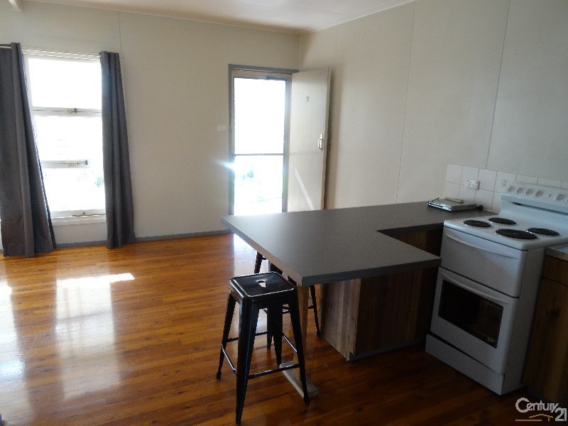 2/18 Grayson Street, West Gladstone QLD 4680