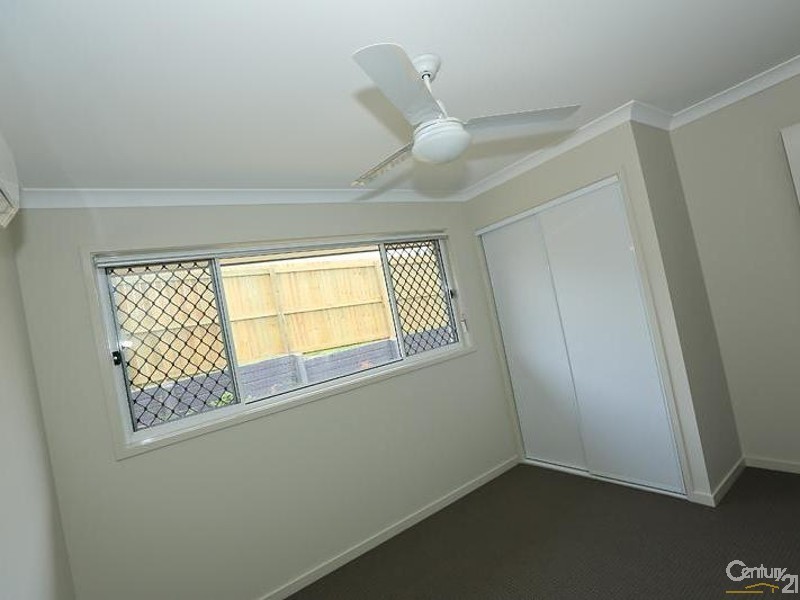 17 Broadwater Place, New Auckland QLD 4680