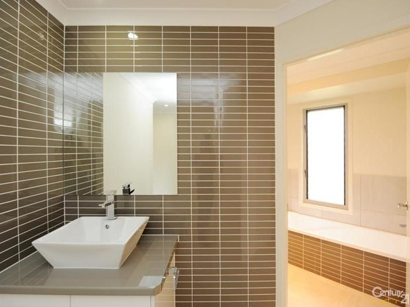 19 Ingra Close, Glen Eden QLD 4680