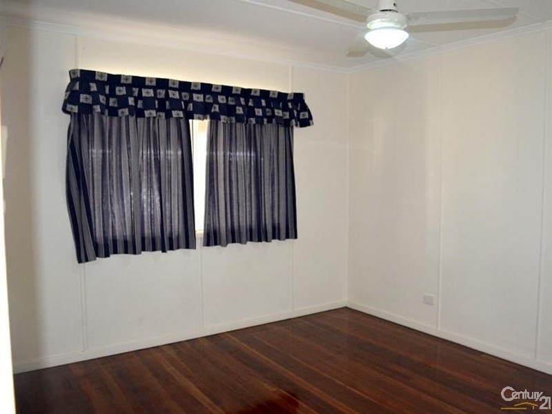 9 Mellefont Street, West Gladstone QLD 4680