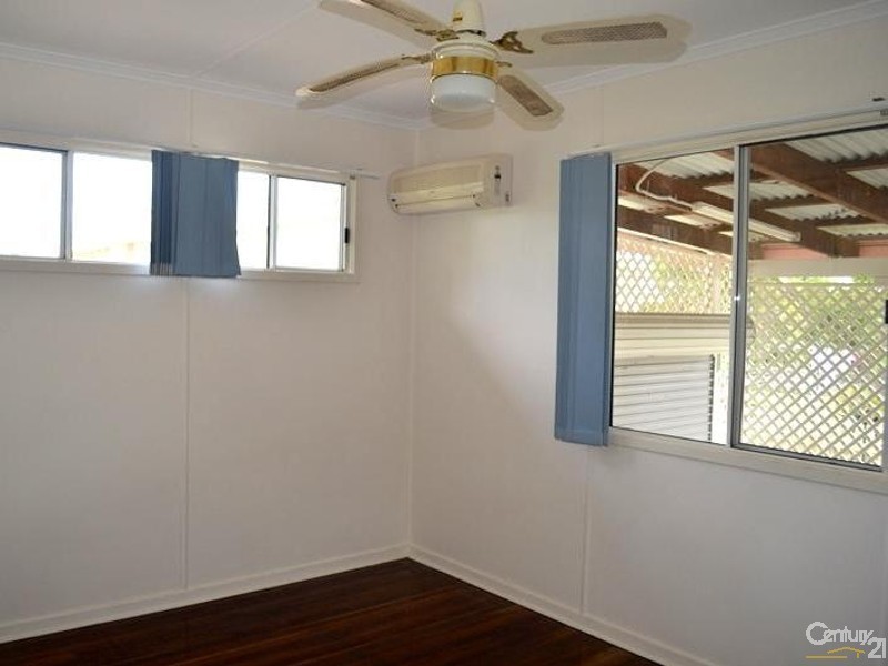 9 Mellefont Street, West Gladstone QLD 4680