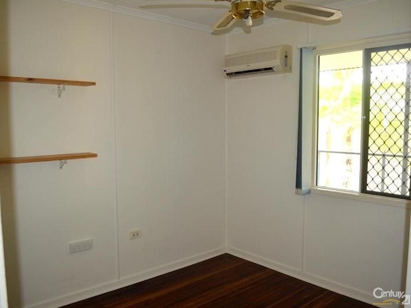 9 Mellefont Street, West Gladstone QLD 4680