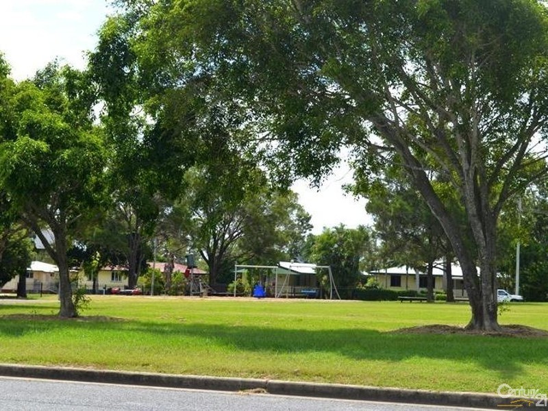 9 Mellefont Street, West Gladstone QLD 4680