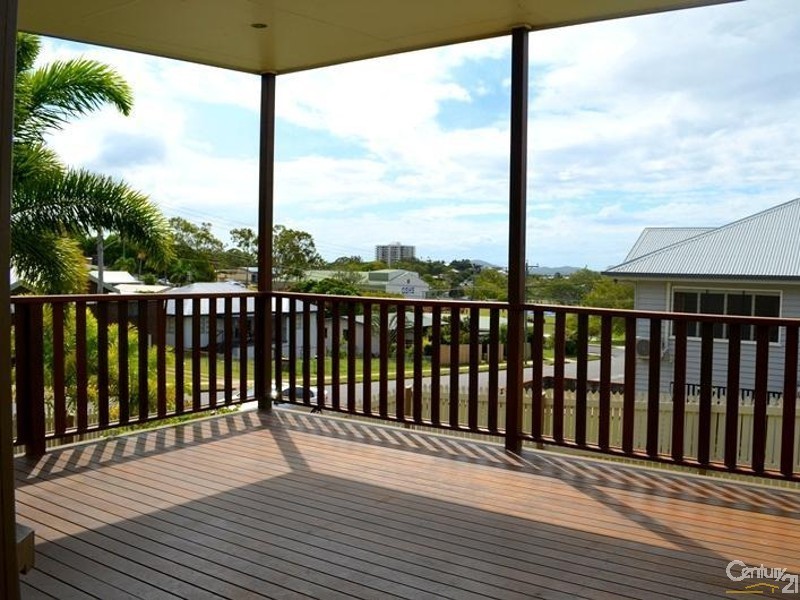 22 Boles Street, West Gladstone QLD 4680