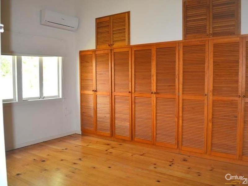 22 Boles Street, West Gladstone QLD 4680