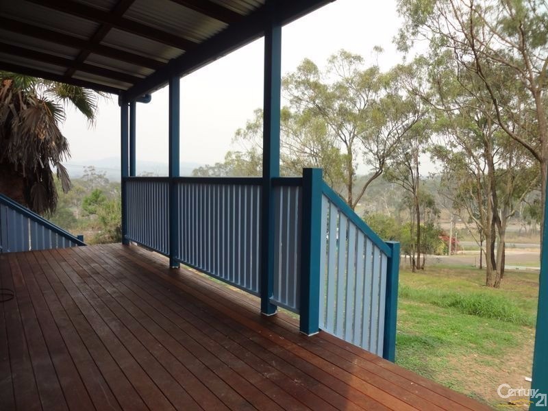 9 Gladstone Street, Mount Larcom QLD 4695