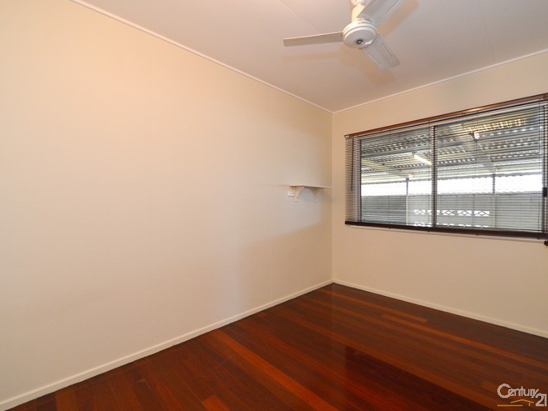 16 Hetherington Street, West Gladstone QLD 4680