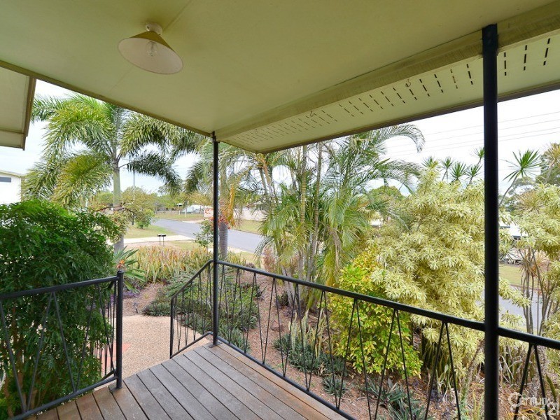 16 Hetherington Street, West Gladstone QLD 4680
