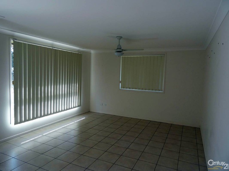 49 Col Brown Avenue, Clinton QLD 4680