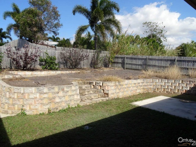 49 Col Brown Avenue, Clinton QLD 4680