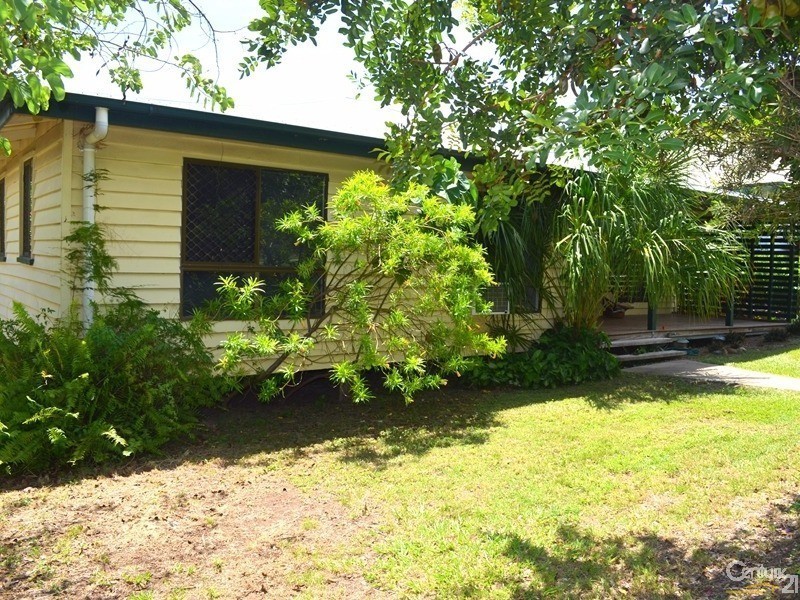 35 Kent Street, West Gladstone QLD 4680